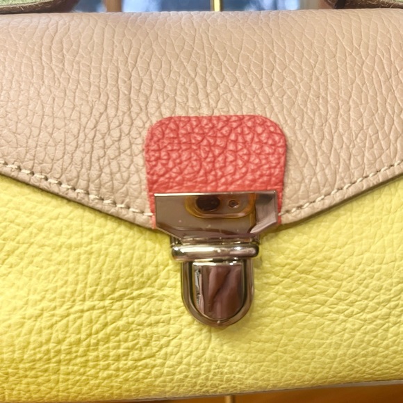 Colorblock Crossbody in 💯% Italian Leather - Picture 3 of 16